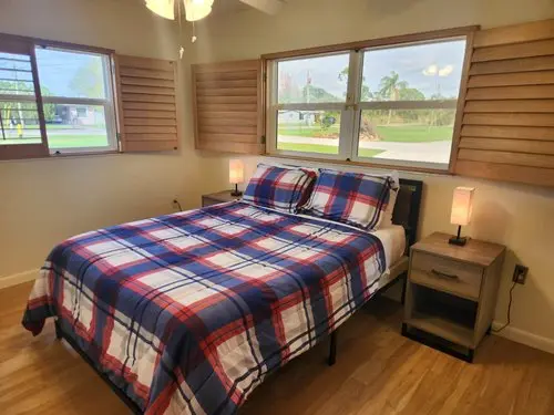 Queen Room (Bedroom 2) - Features & Reserve Now